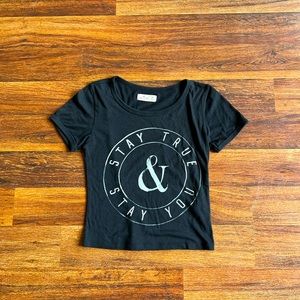 Hollister Black Graphic T-Shirt!✨